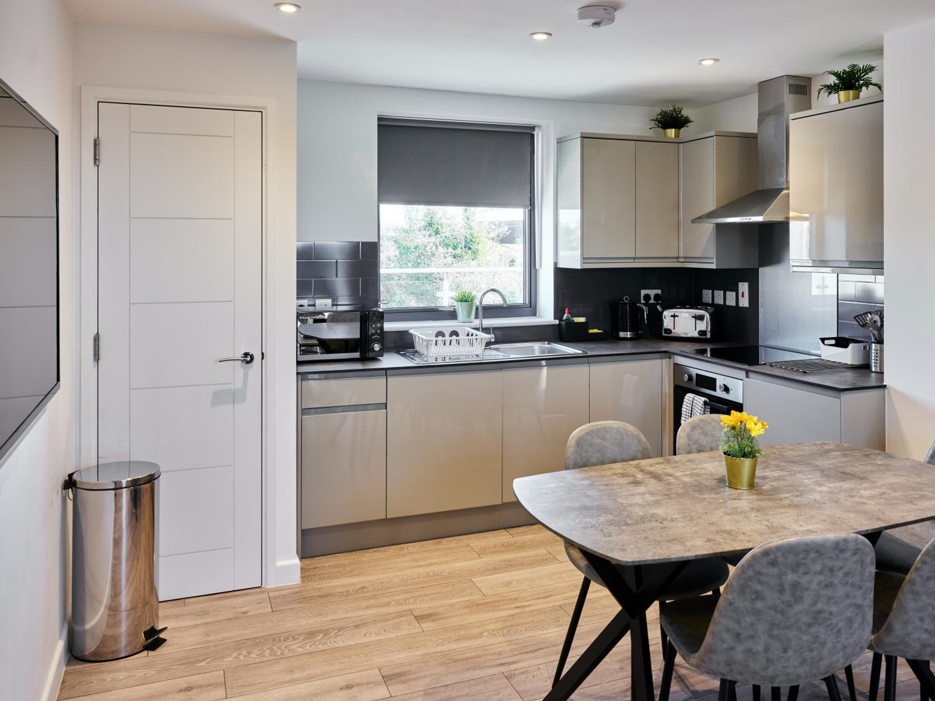 Hampton Suites Serviced Apartments