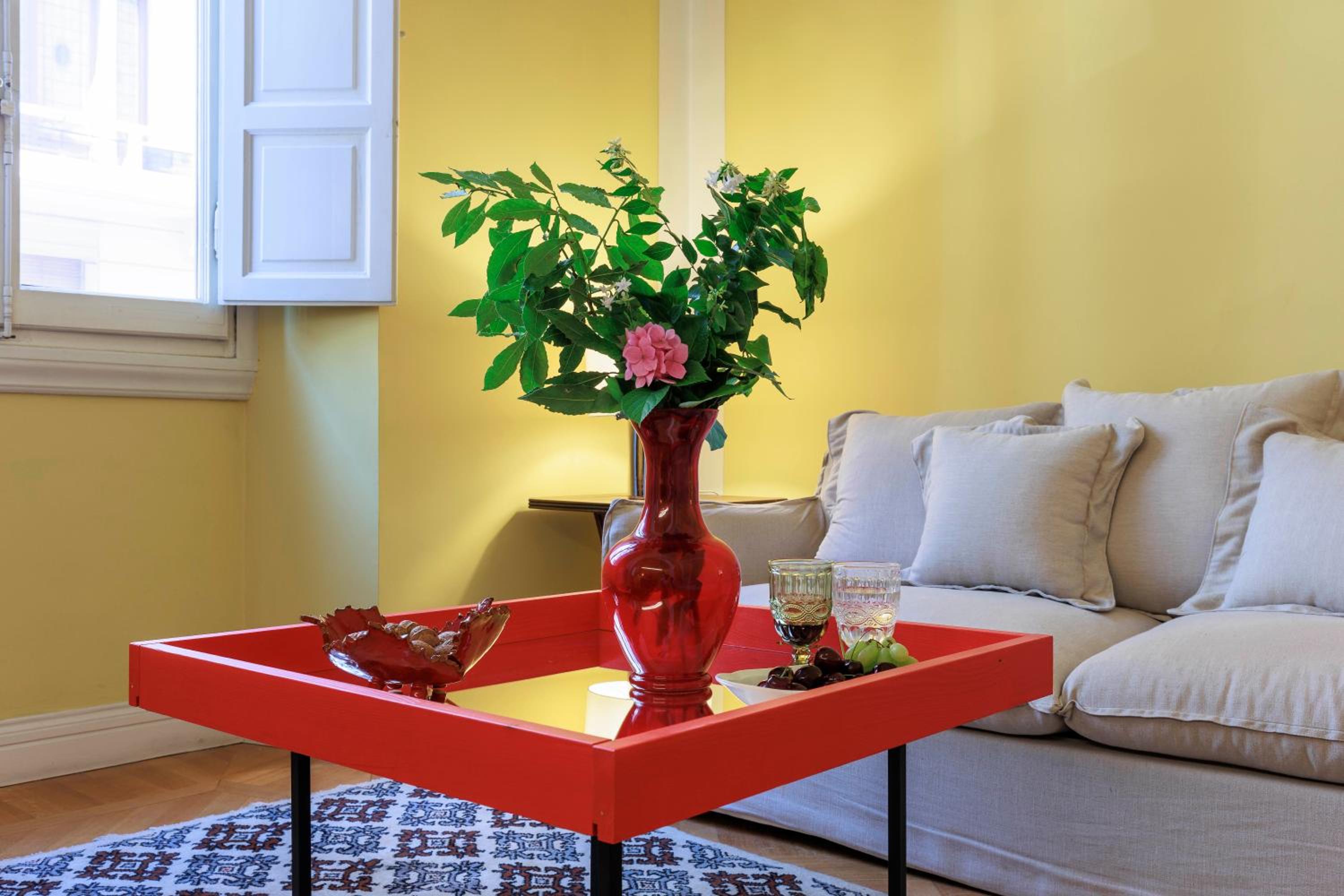 Florence Huge Apartment with Private Garden