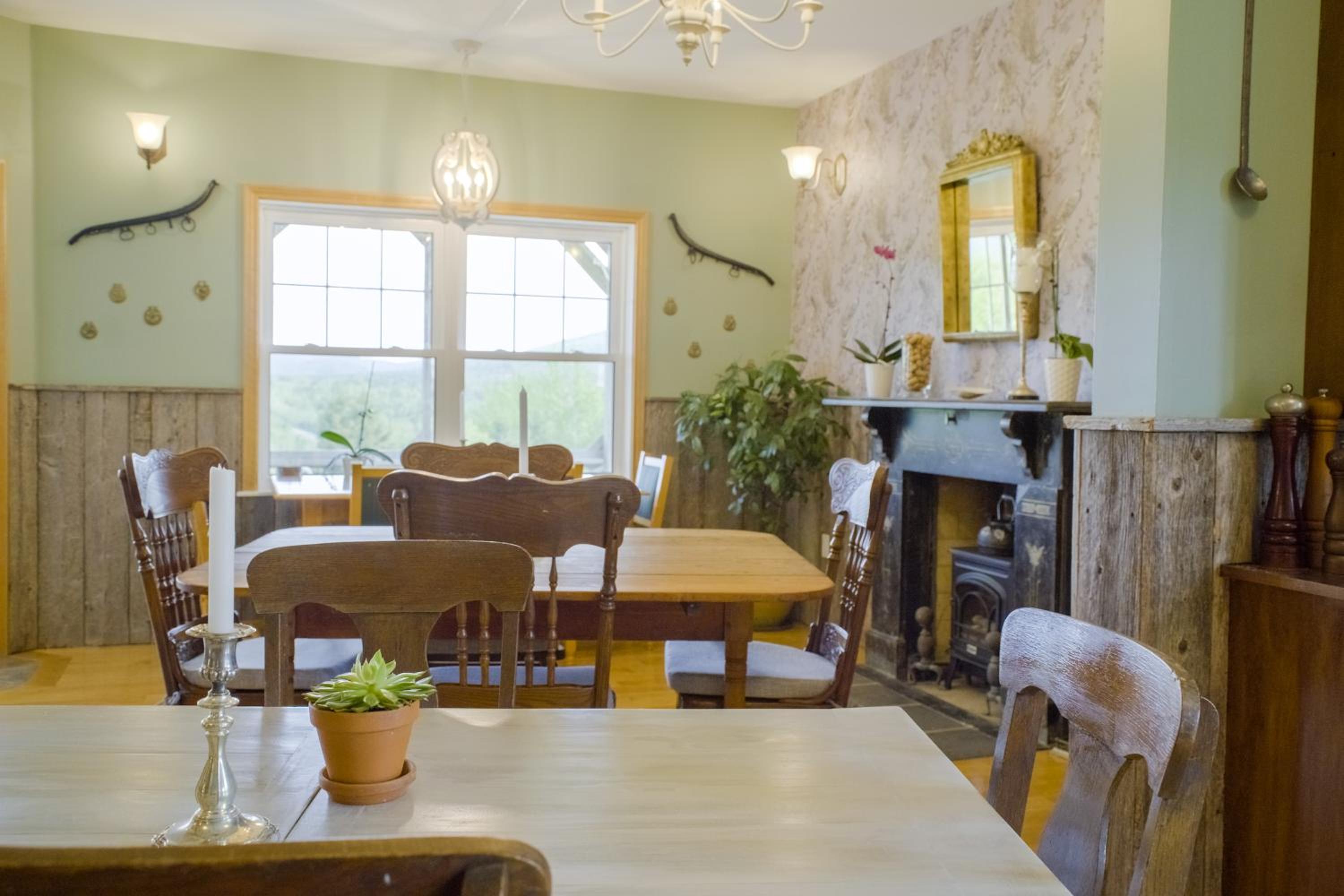 Chanterelle Inn & cottages