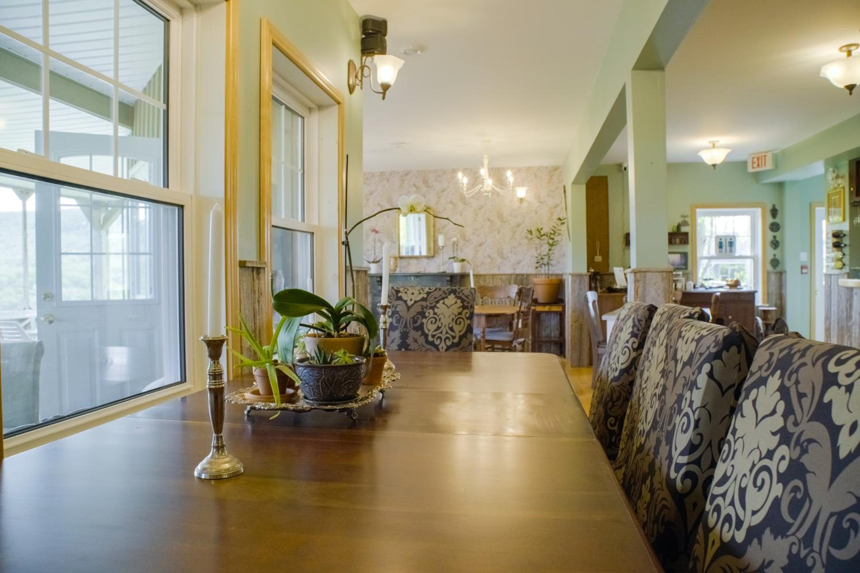 Chanterelle Inn & cottages