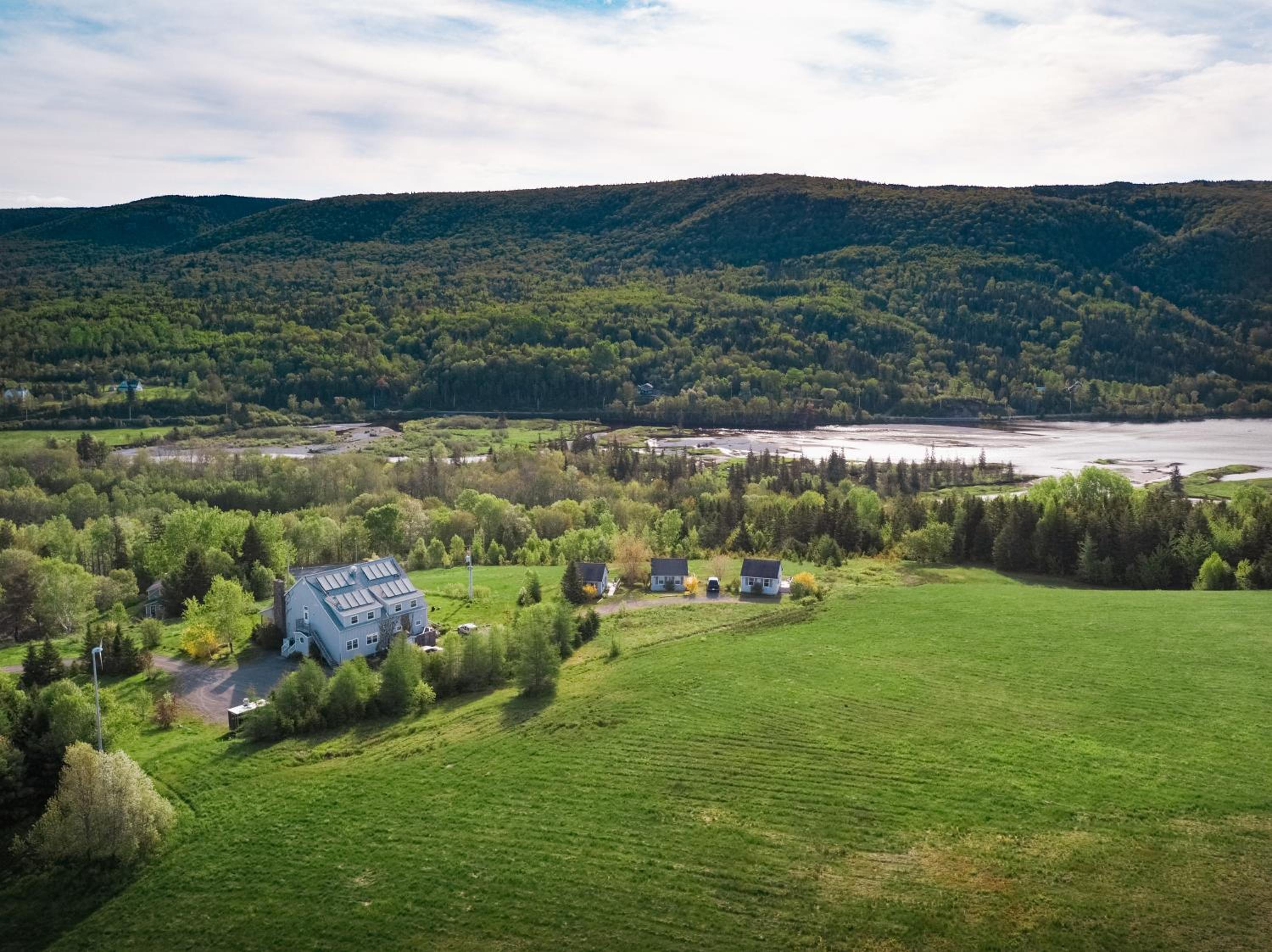 Chanterelle Inn & cottages