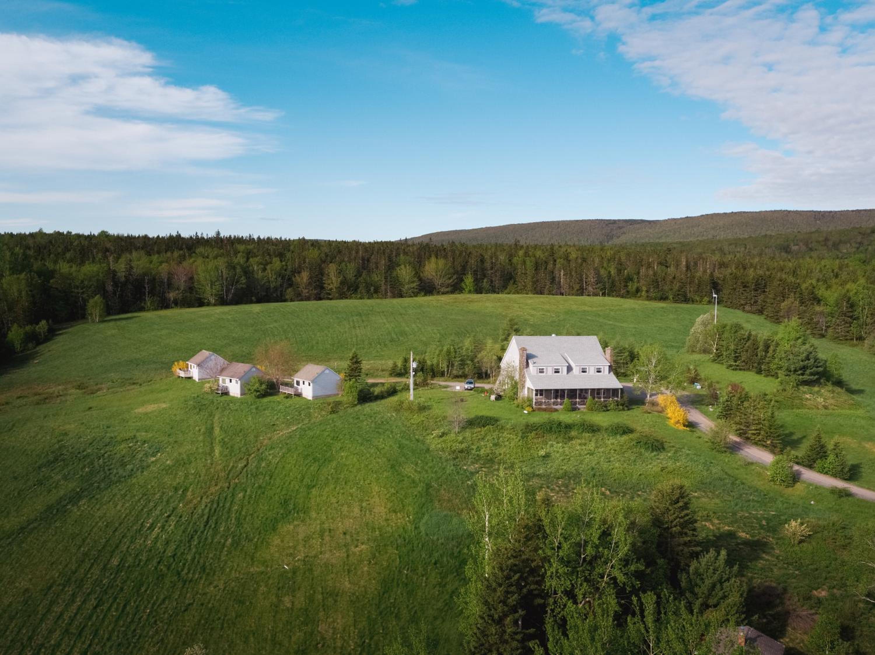 Chanterelle Inn & cottages