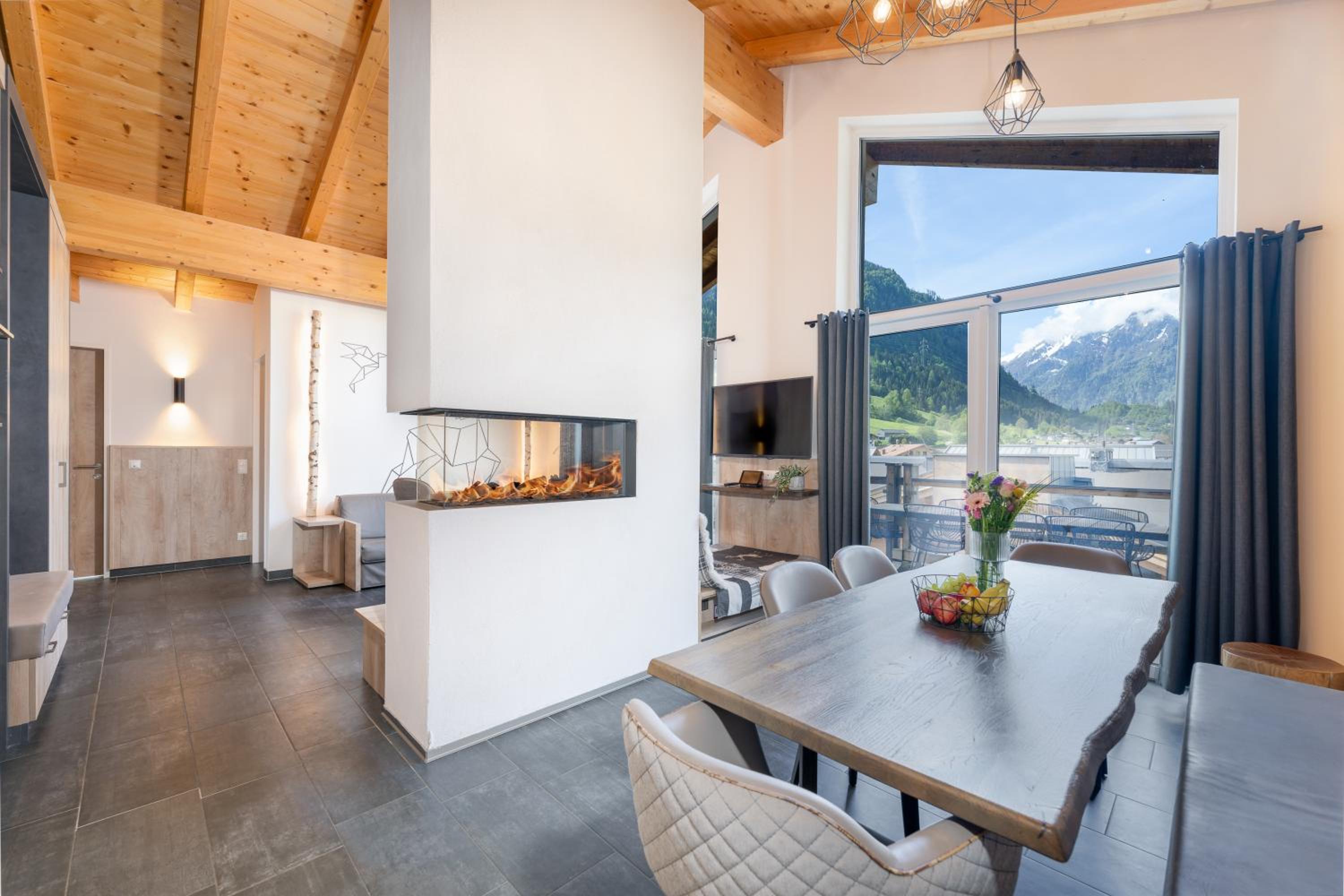 24 by AvenidA - Mountain Residence
