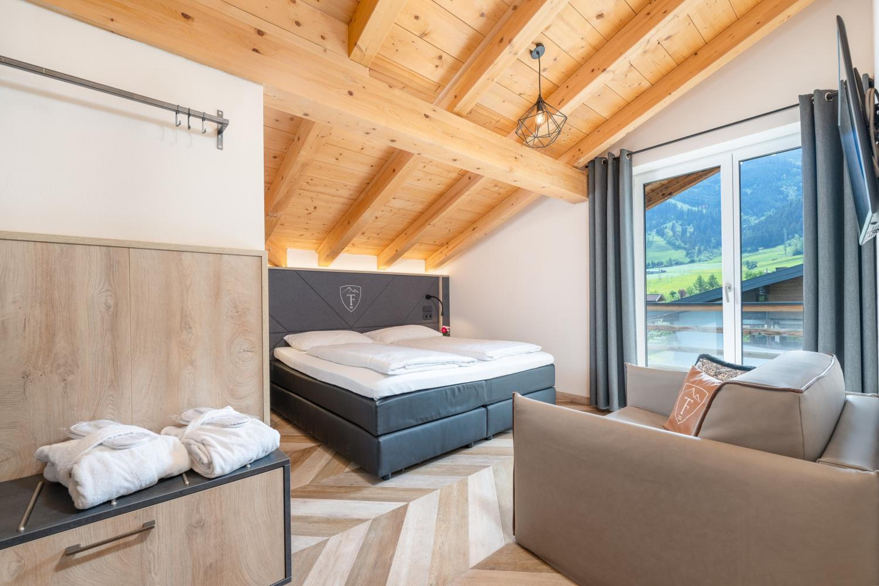 24 by AvenidA - Mountain Residence