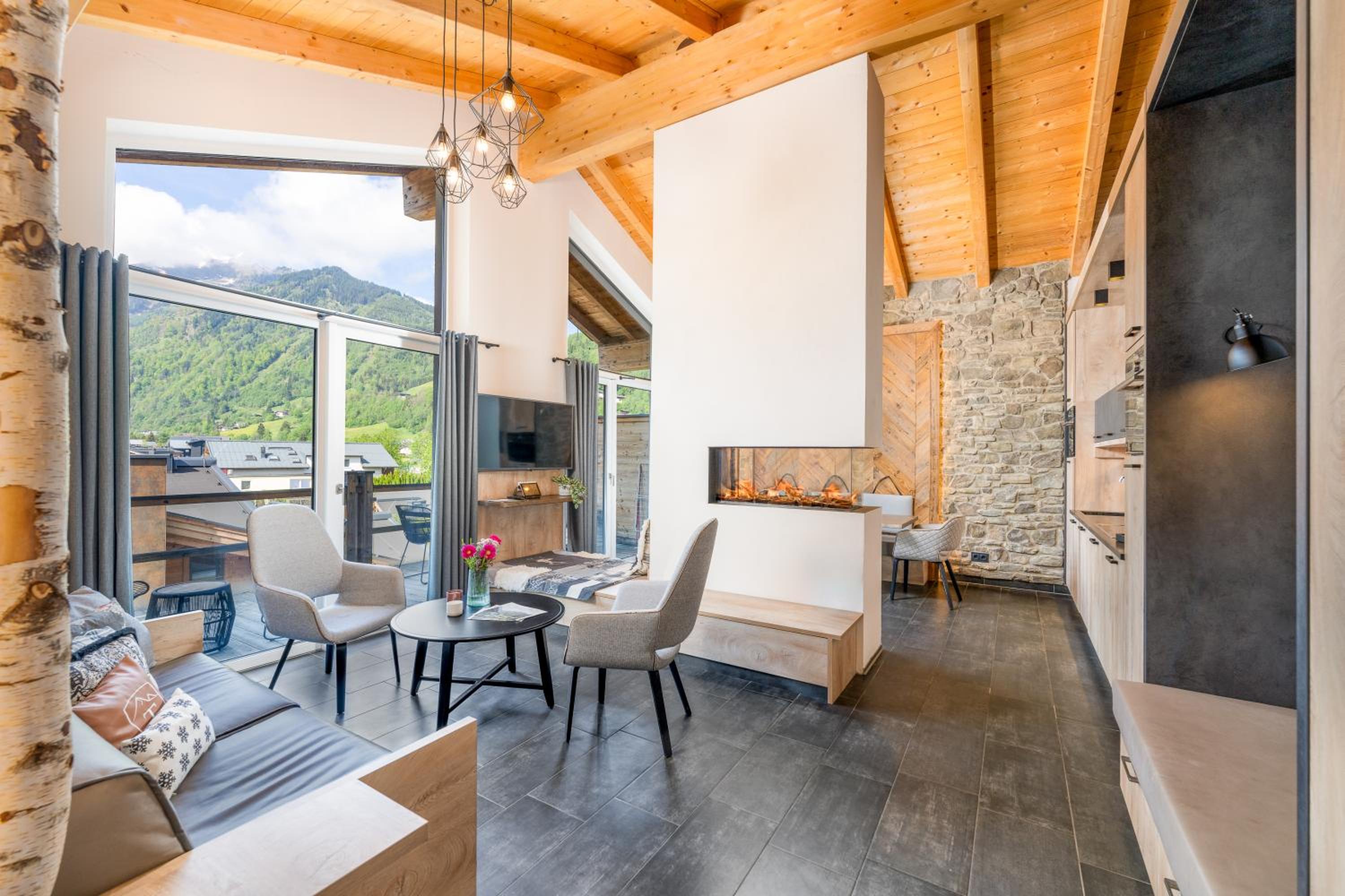 24 by AvenidA - Mountain Residence
