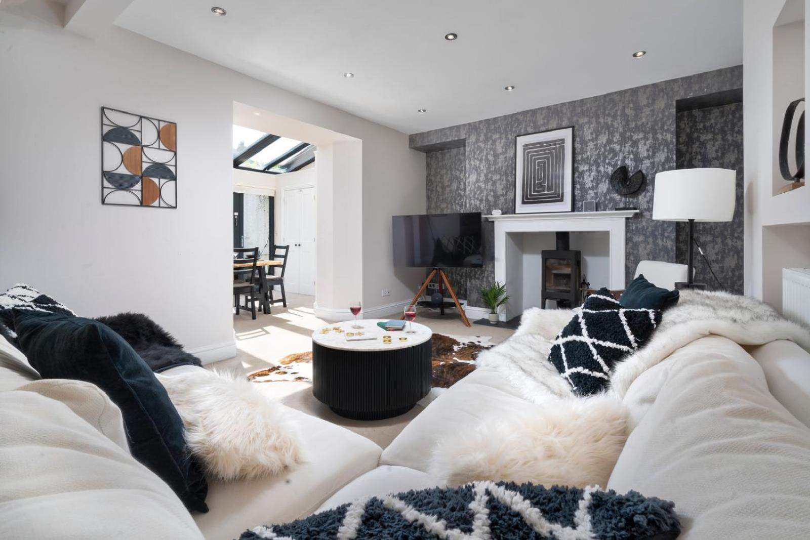 Rosemount Lake District Townhouse with Hot Tub - Ridgestone view 2