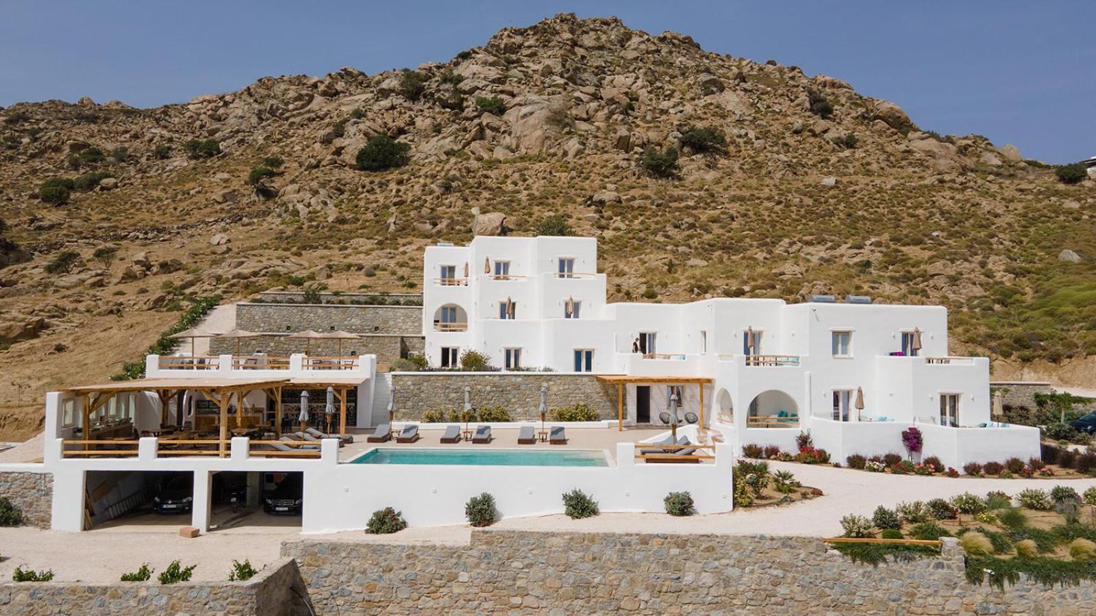 Hotel Naxos Earth Suites - Image 1