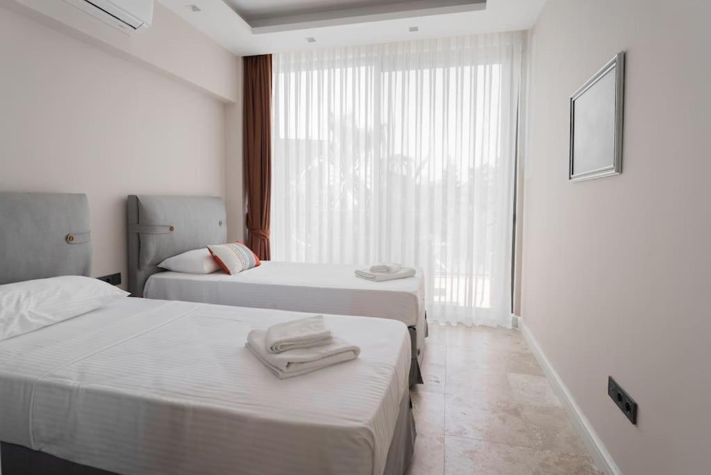 D1 A Einzigartige Villa 100 m zum Meer mit privater Pool-Terrasse