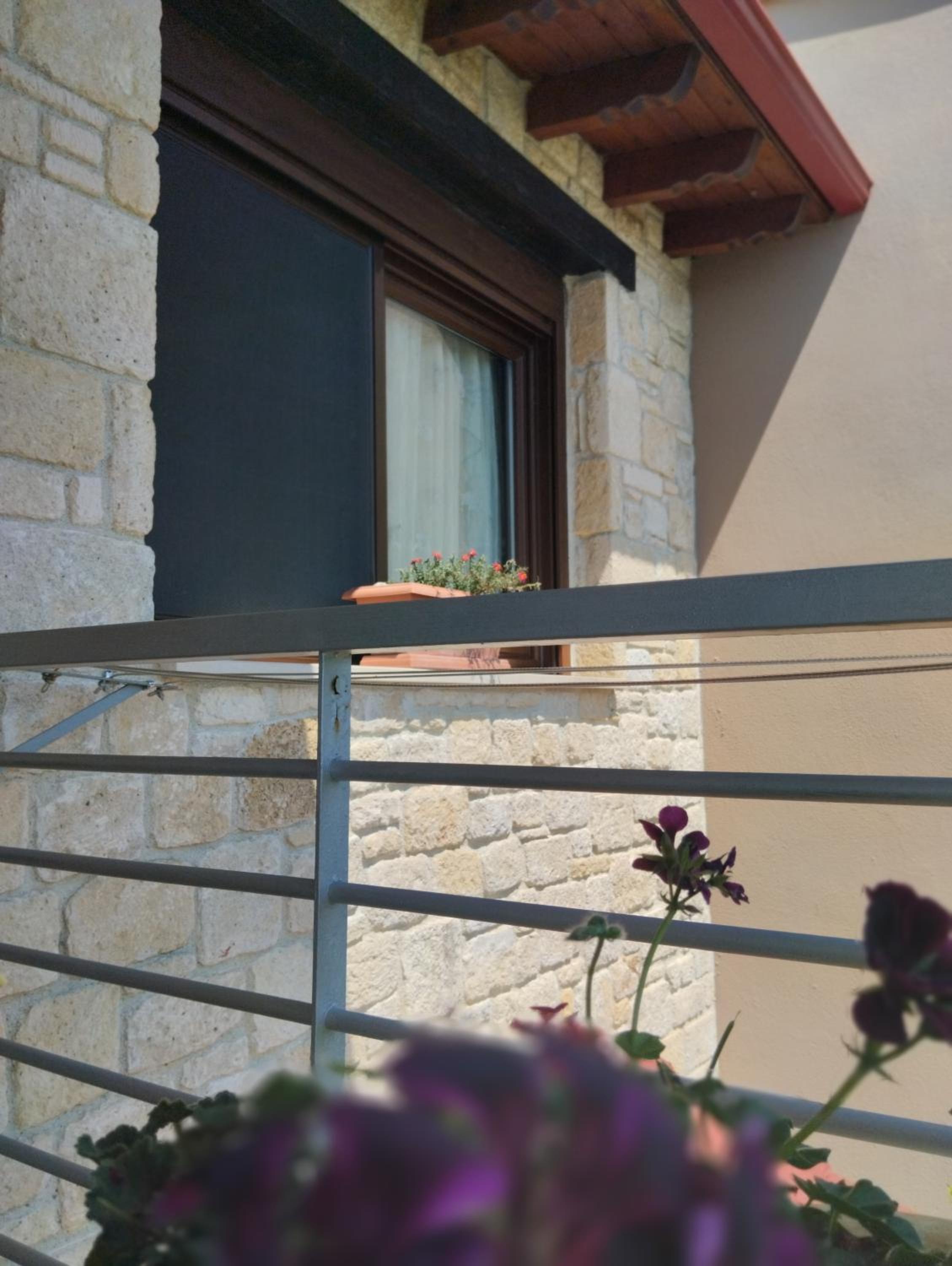 Rodiola House