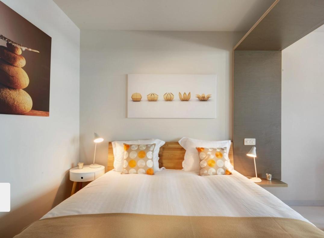 Contemporary Cosy Central Studio in Nyon - RM8