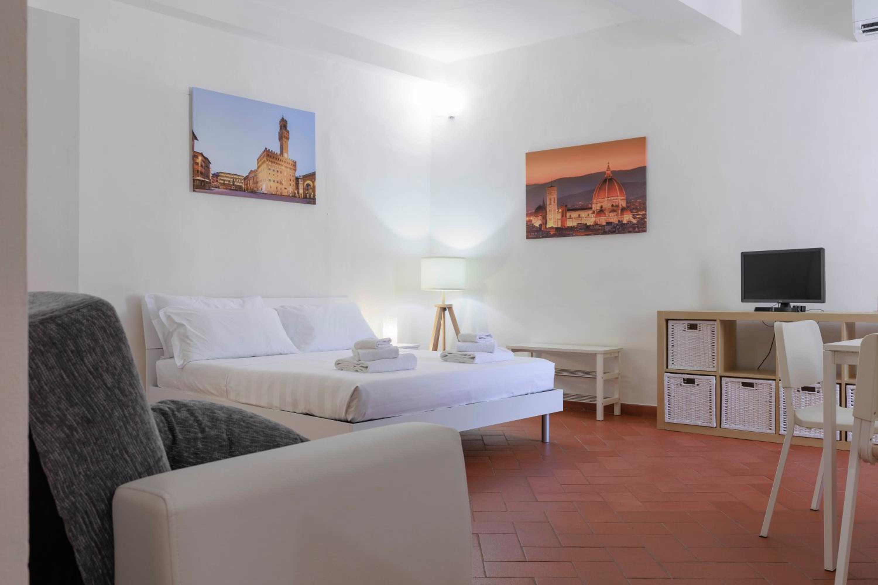 Santa Croce Nest