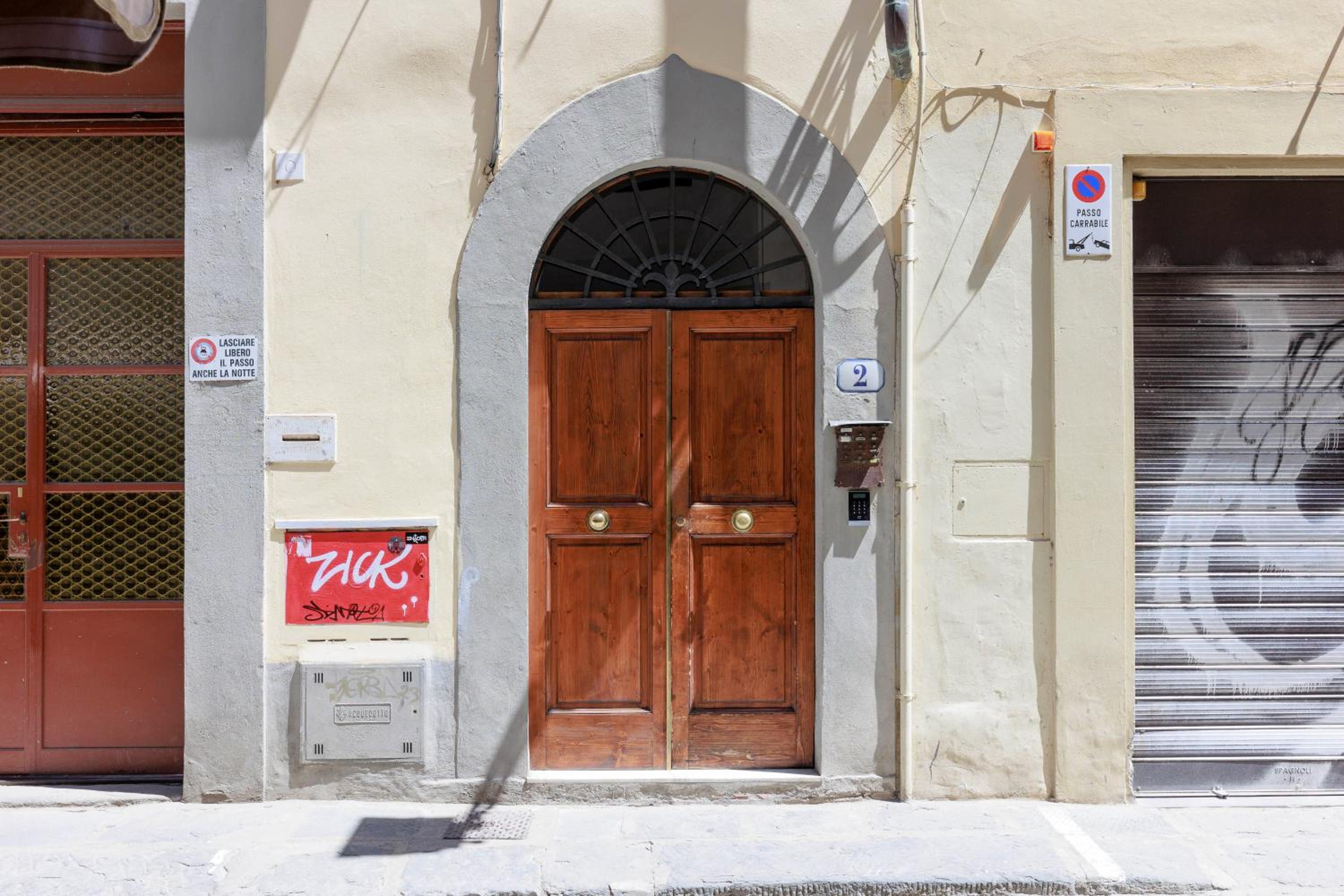 Santa Croce Nest