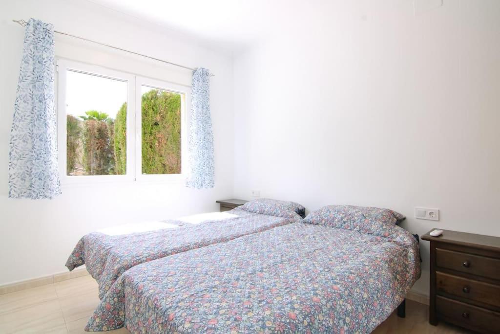 Bungalow con piscina - Lilia Rosa 9 view 4