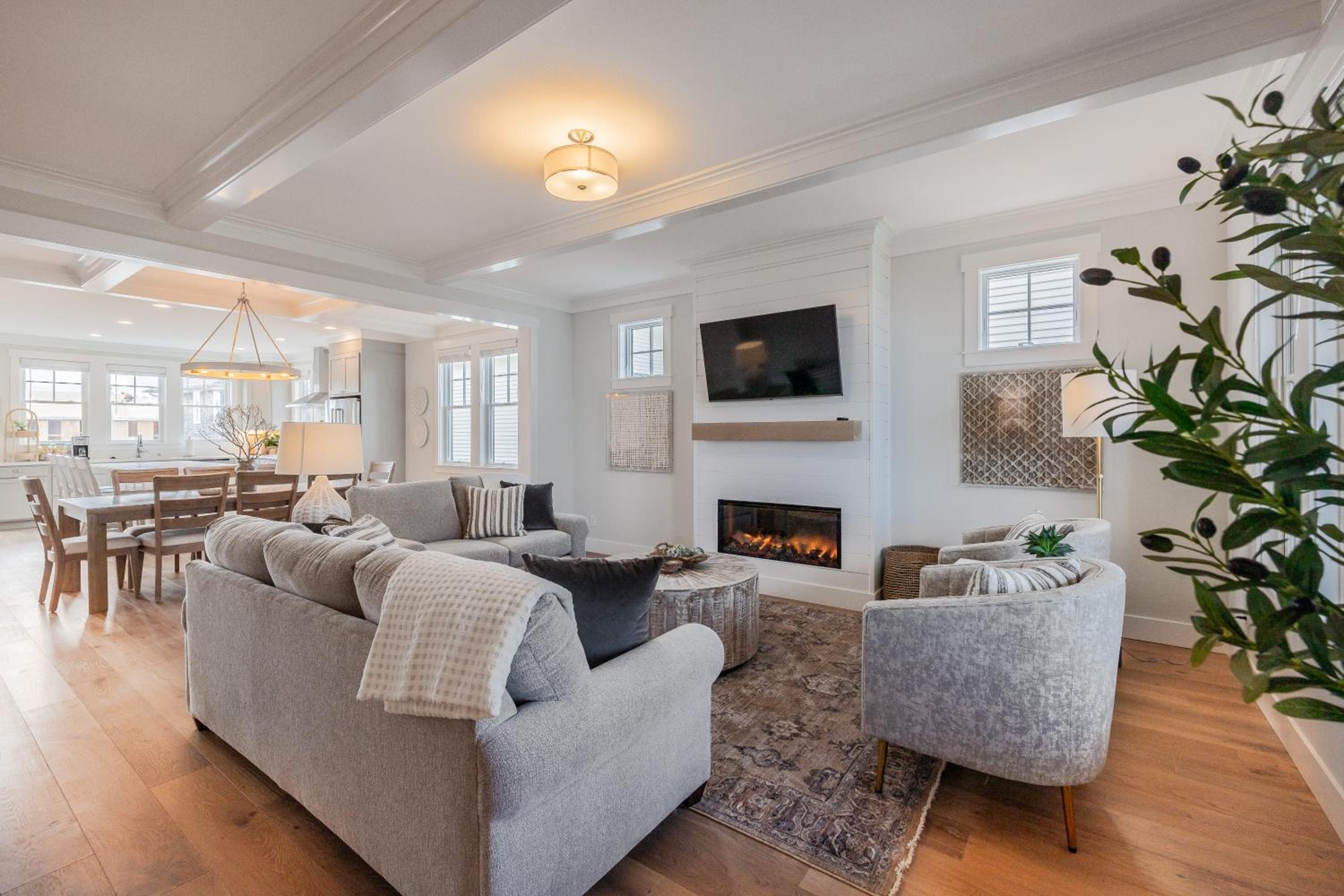 Sunset Boulevard by Seabrook Hospitality