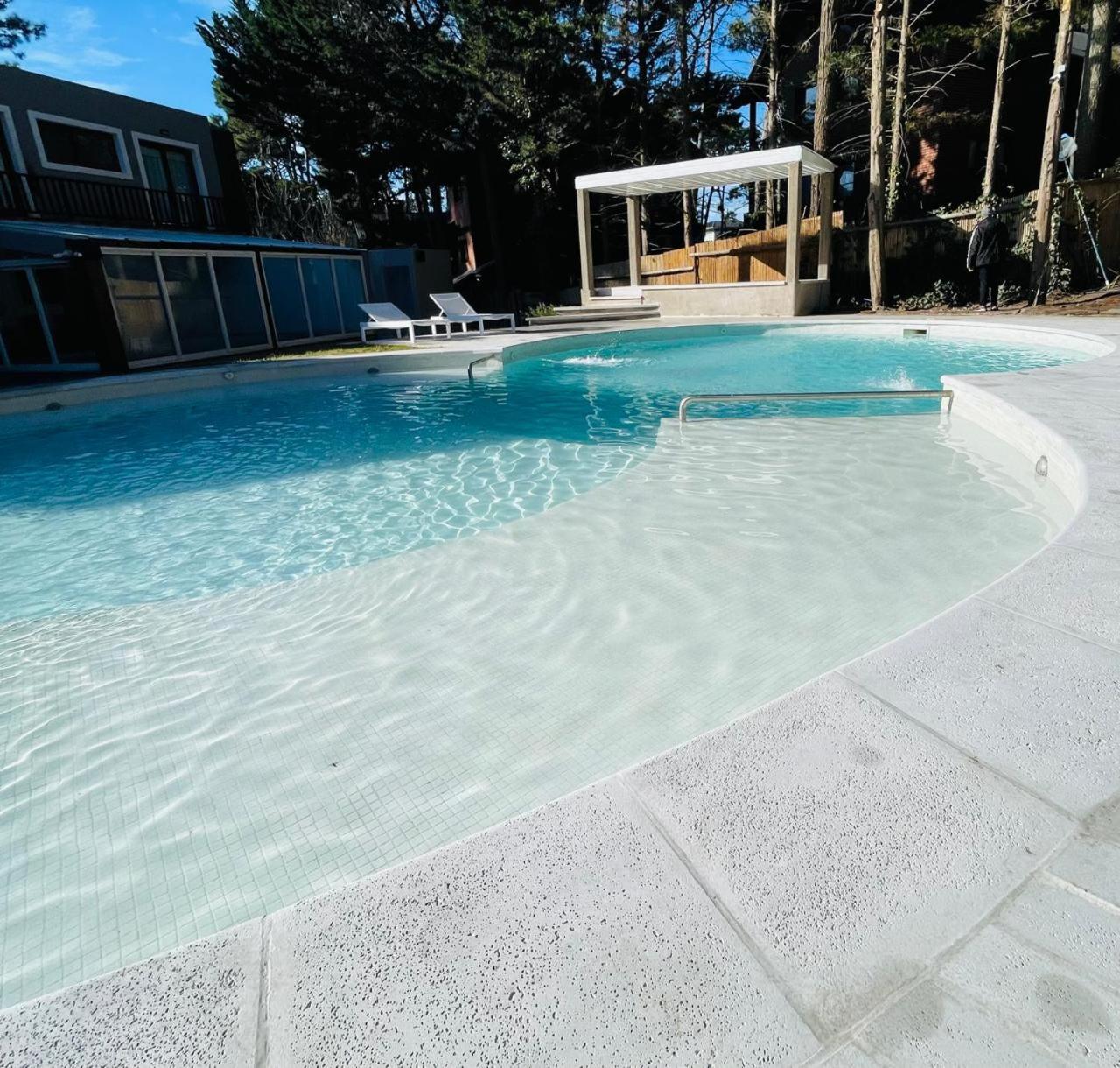 Punta Cerezo Apart