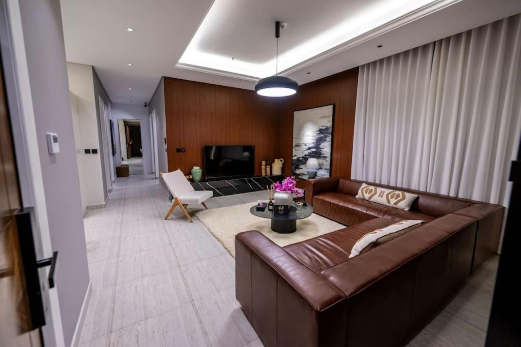 3-bedroom apartment, smart entry, ground, in Almajdiah-127