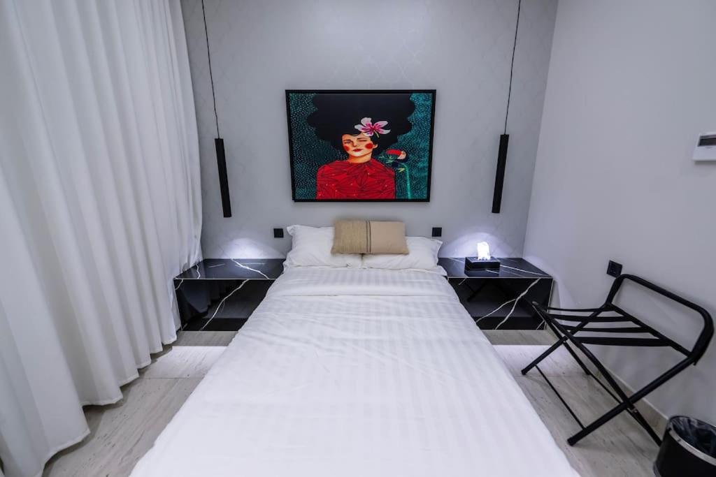 3-bedroom apartment, smart entry, ground, in Almajdiah-127