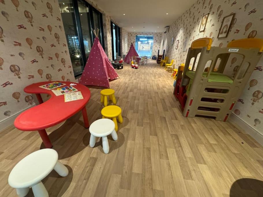 3-bedroom apartment, smart entry, ground, in Almajdiah-127