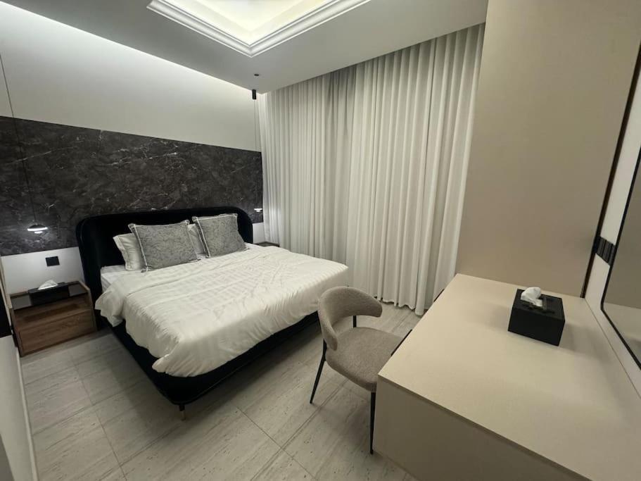 3-bedroom apartment, smart entry, ground, in Almajdiah-127