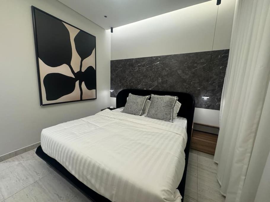 3-bedroom apartment, smart entry, ground, in Almajdiah-127