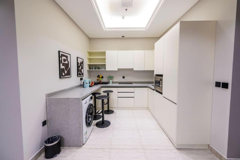 3-bedroom apartment, smart entry, ground, in Almajdiah-127