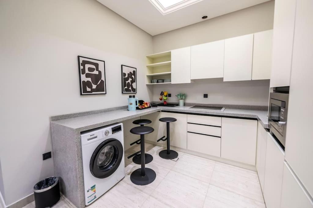 3-bedroom apartment, smart entry, ground, in Almajdiah-127