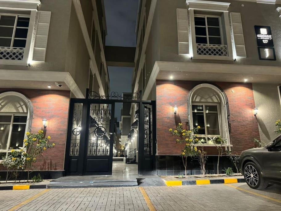 3-bedroom apartment, smart entry, ground, in Almajdiah-127