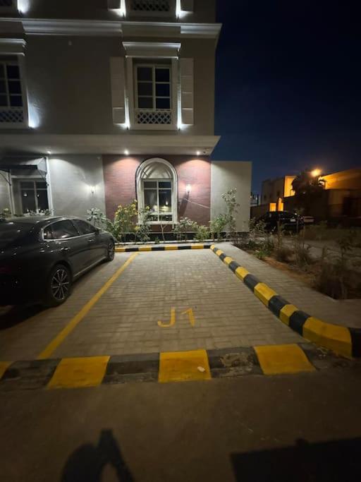 3-bedroom apartment, smart entry, ground, in Almajdiah-127