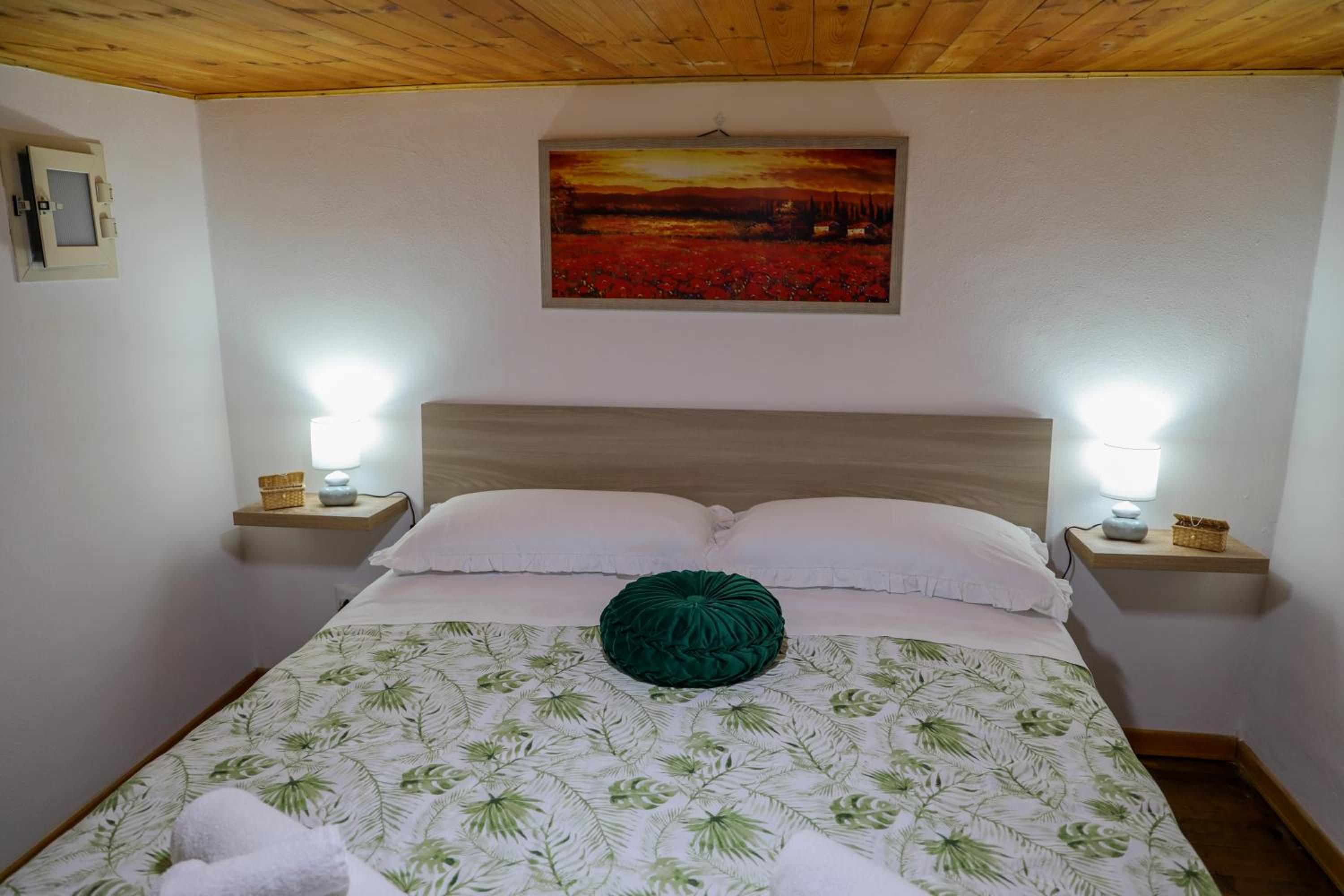 La Folkloressa Apartments view 5
