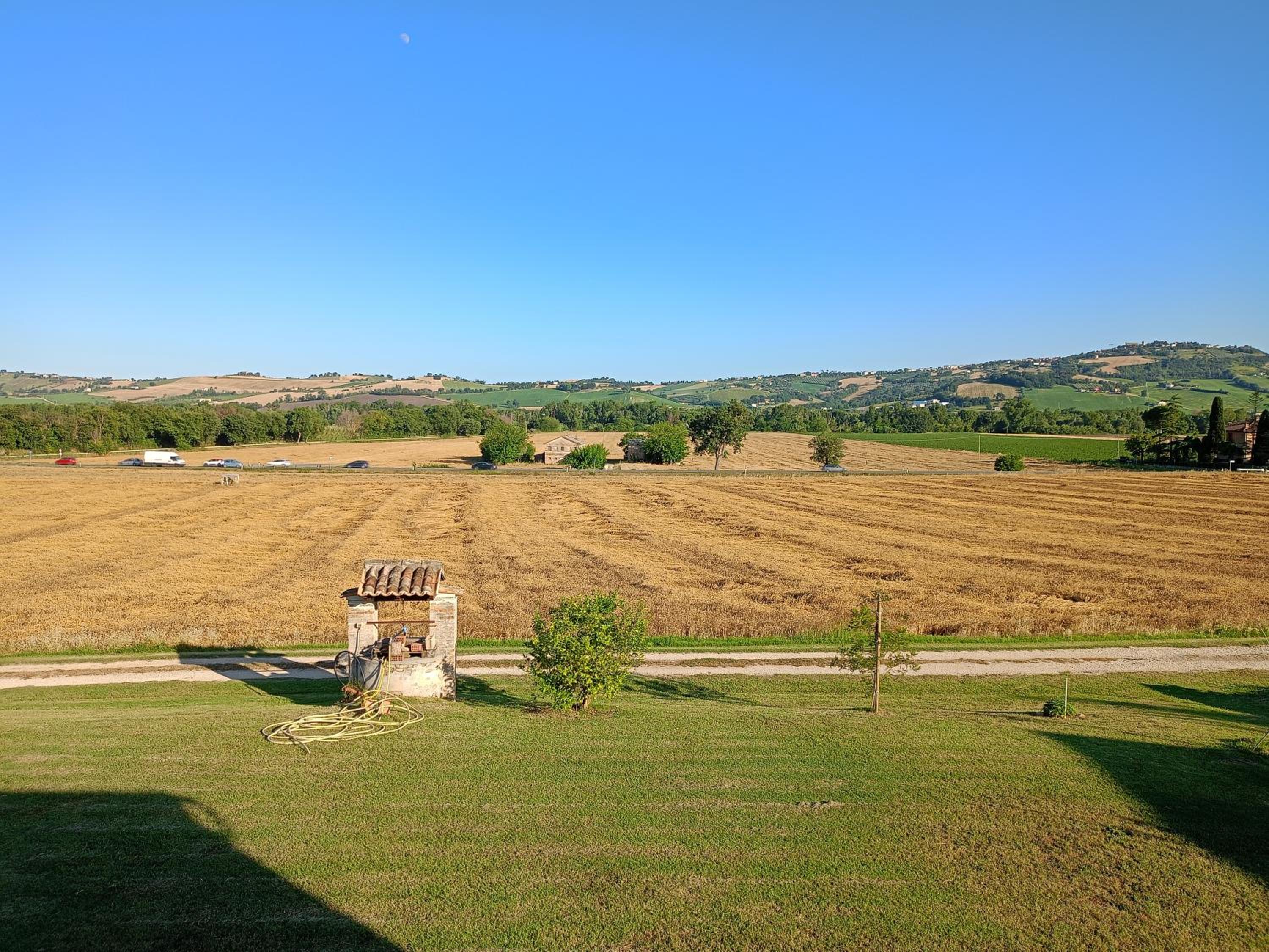 Country House view 4
