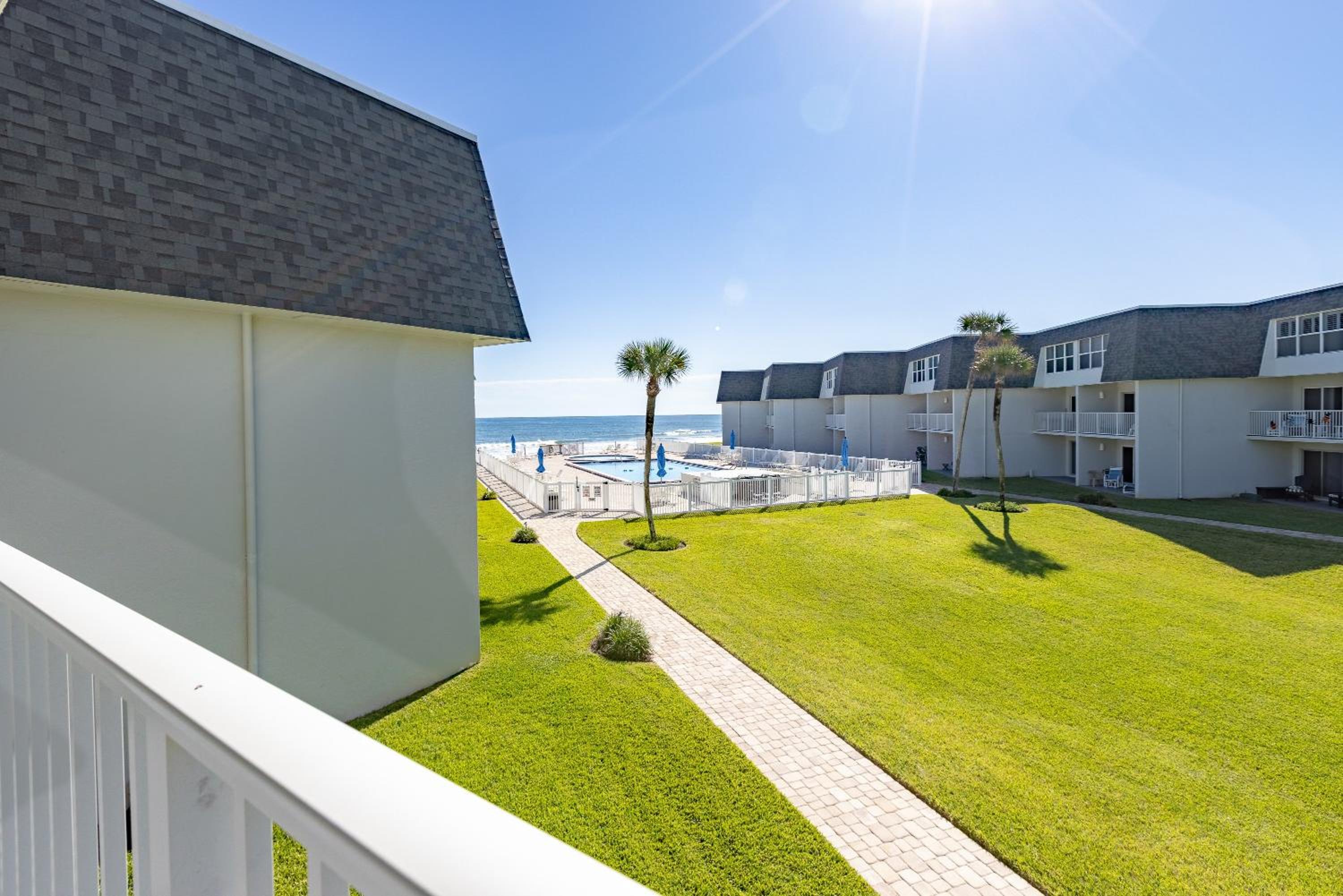 3 Lil Birds Surfside Condo Ocean View Pool Kiddie Pool