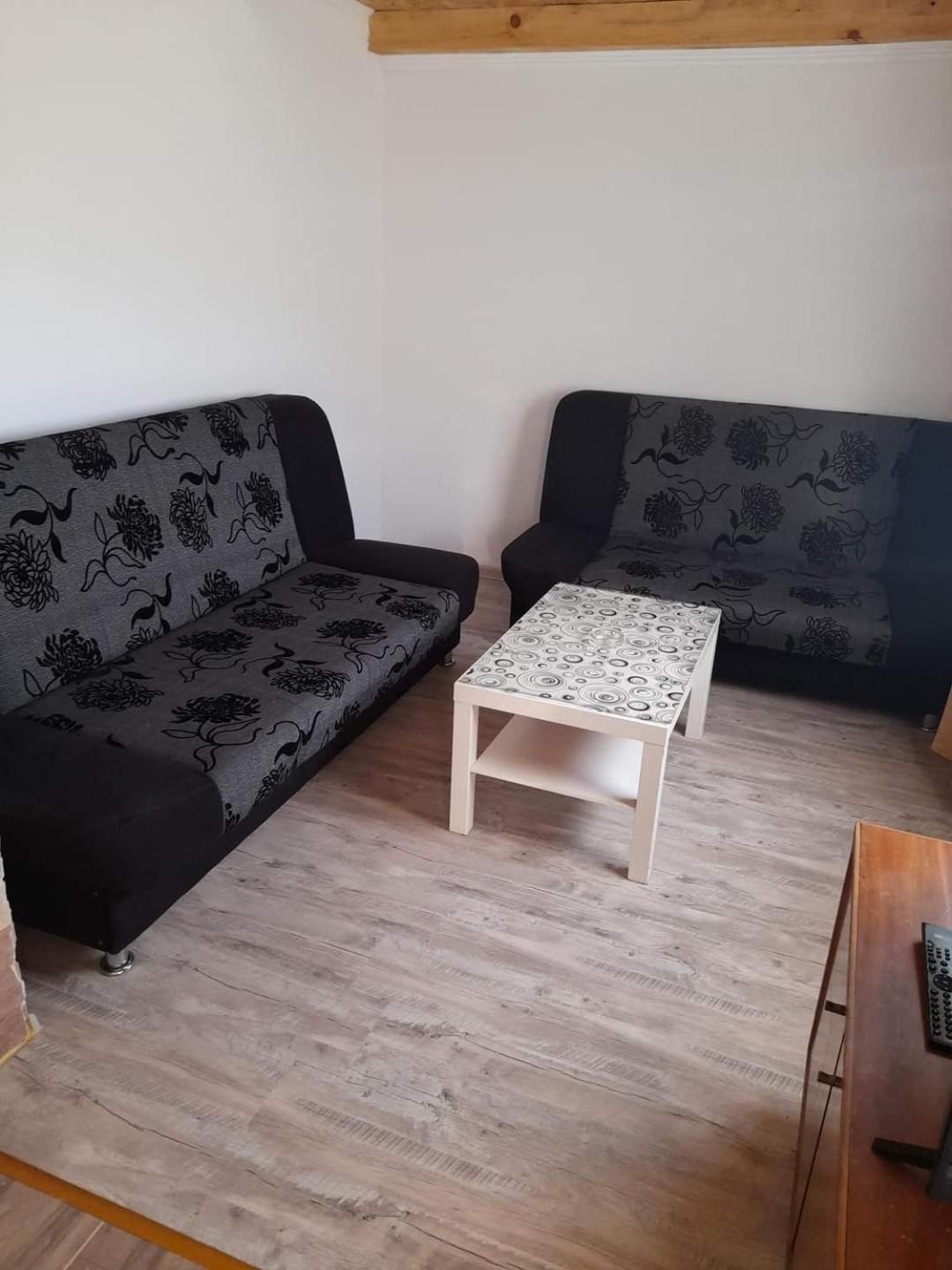 SMJESTAJ NA SELU DZEBIC - Pecka