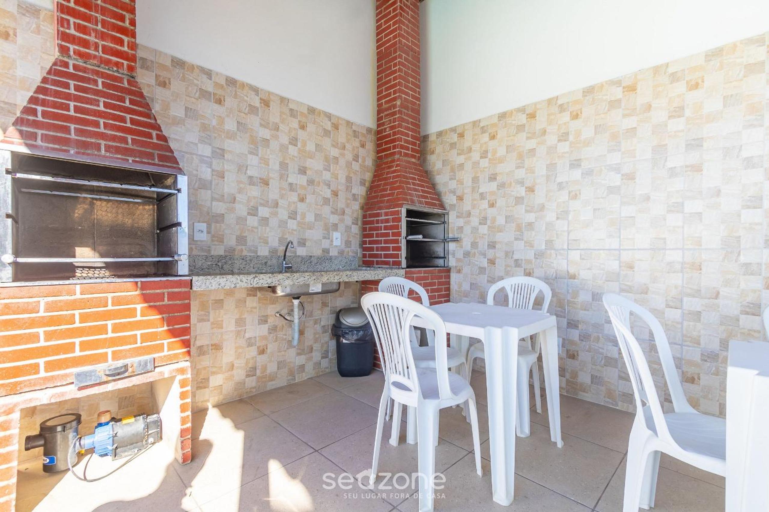 Elegant Duplex w Sw. Pool 280m fr the Beach PRM007