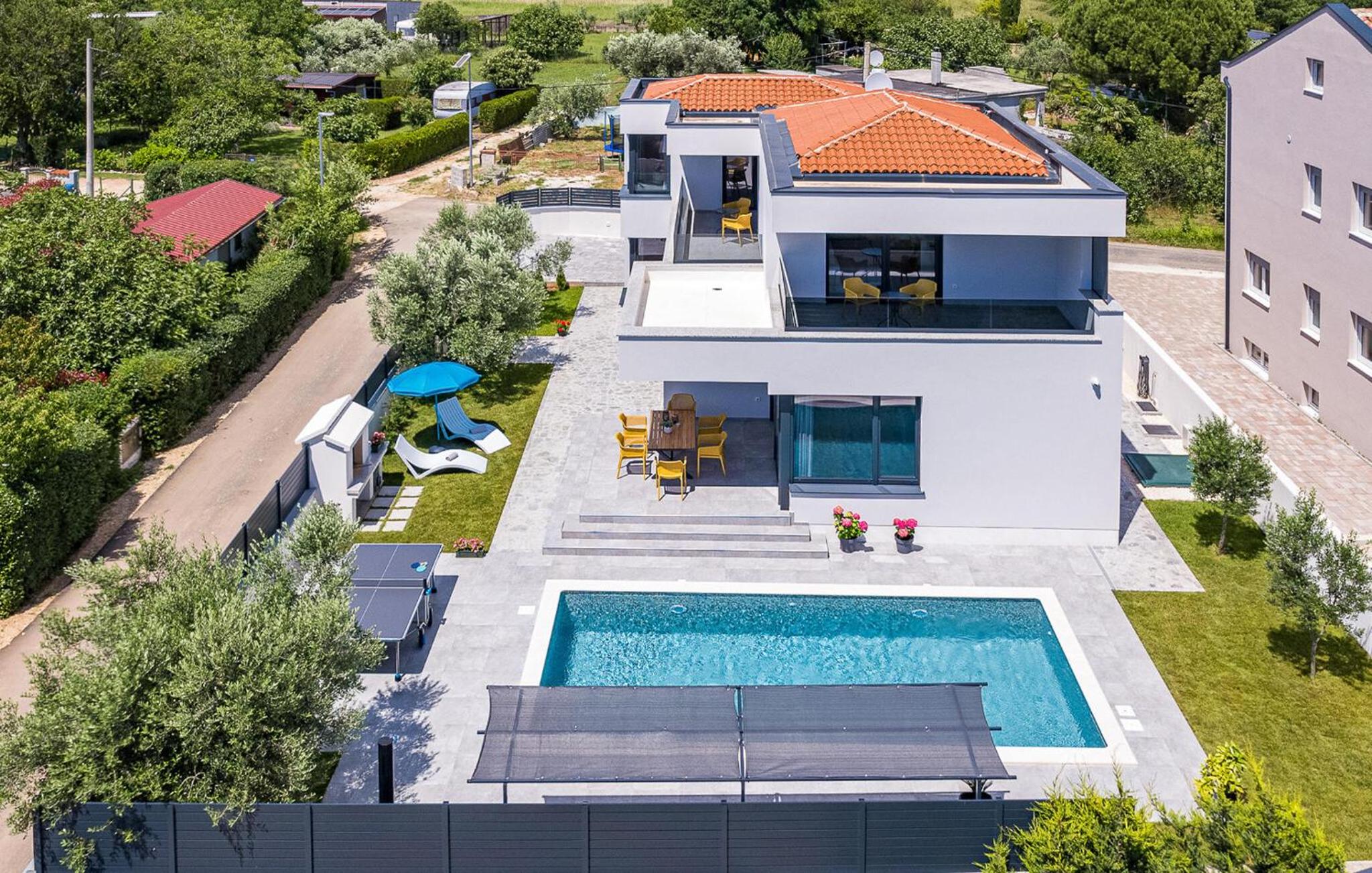 Stunning Home In Valbandon With Wifi