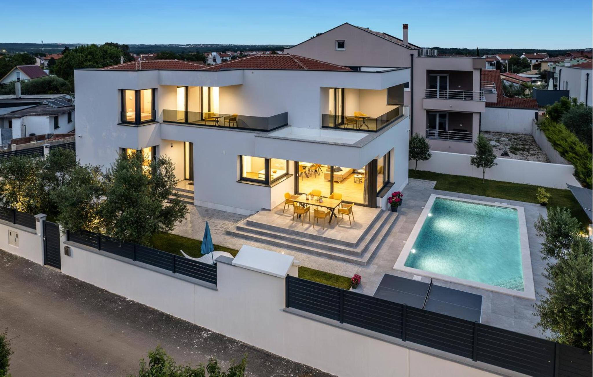 Stunning Home In Valbandon With Wifi