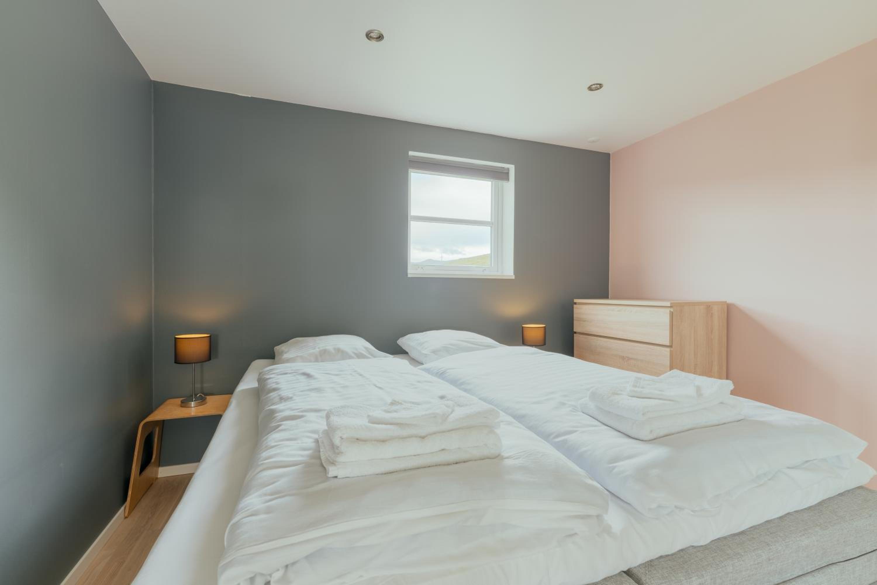 Peaceful Panoramic Retreat in Leynar