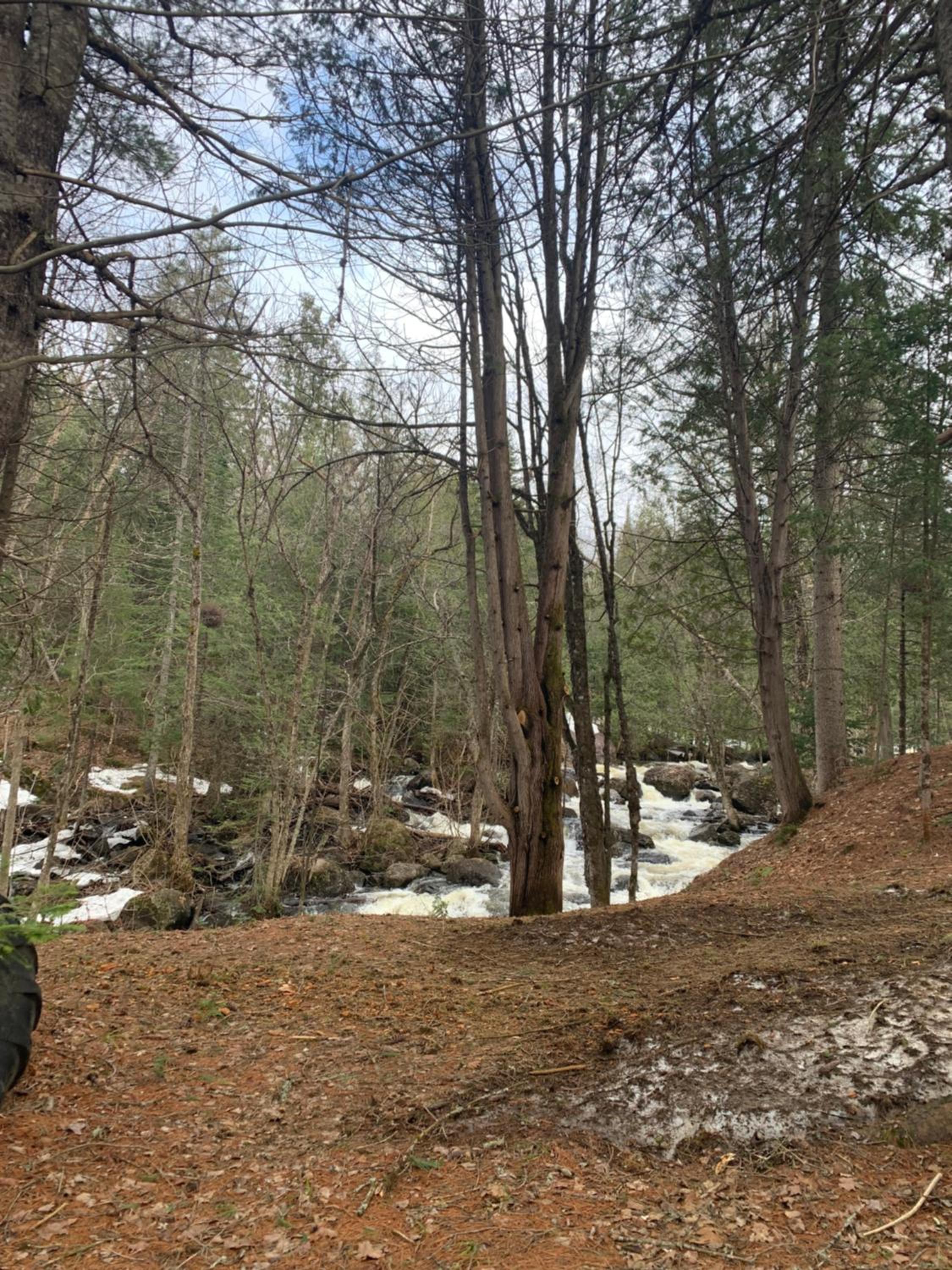 Chalet Rawdon Route 125