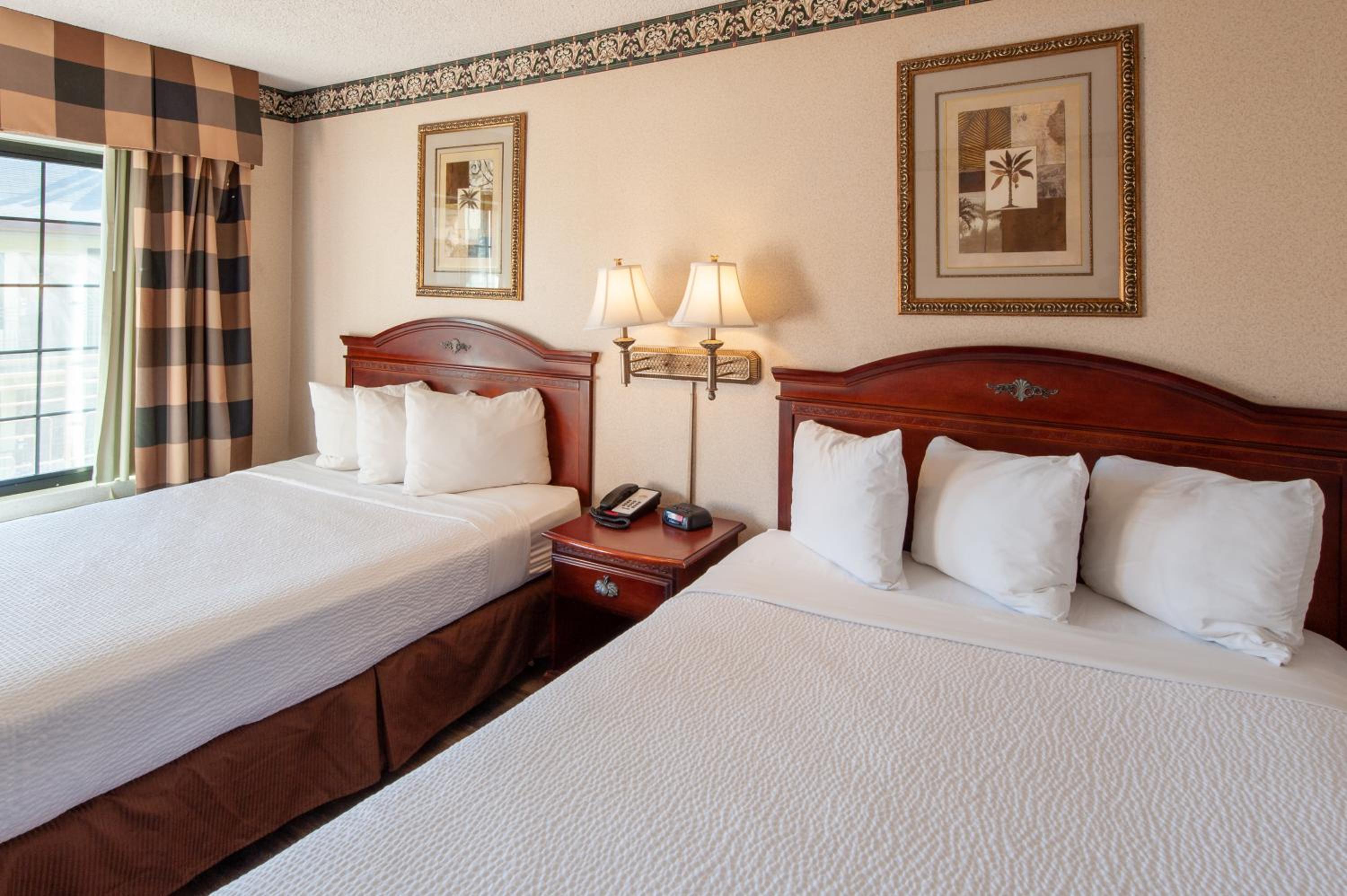 Studio City Court Yard Hotel