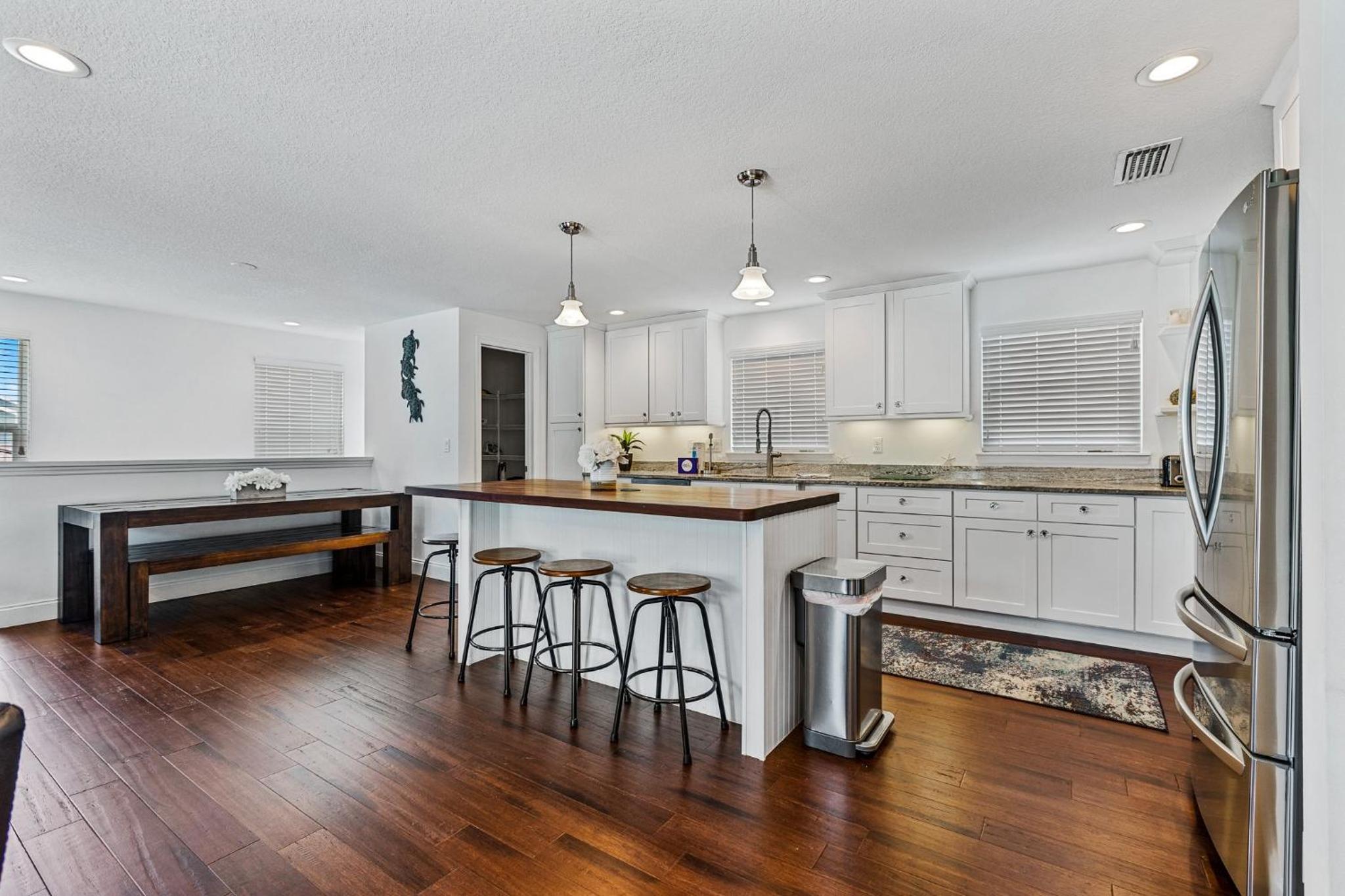 Gorgeous home with pool Walk to car free beach 4717S