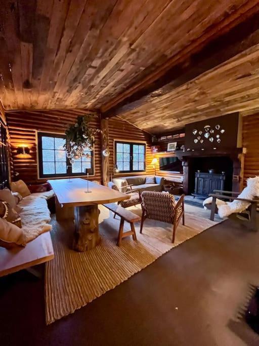 Woods-hottub & AC