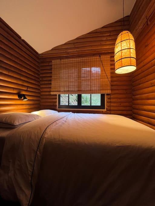 Woods-hottub & AC