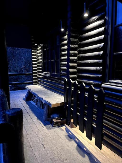 Woods-hottub & AC