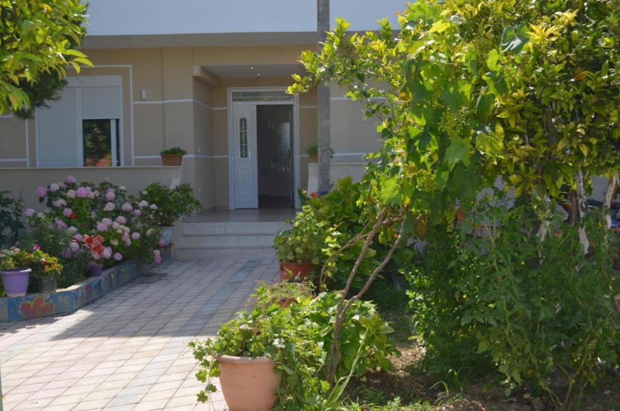 Room in Guest room - welcomen in Vila Sinomati - room 3