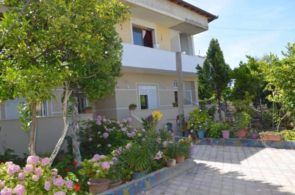 Room in Guest room - welcomen in Vila Sinomati - room 3