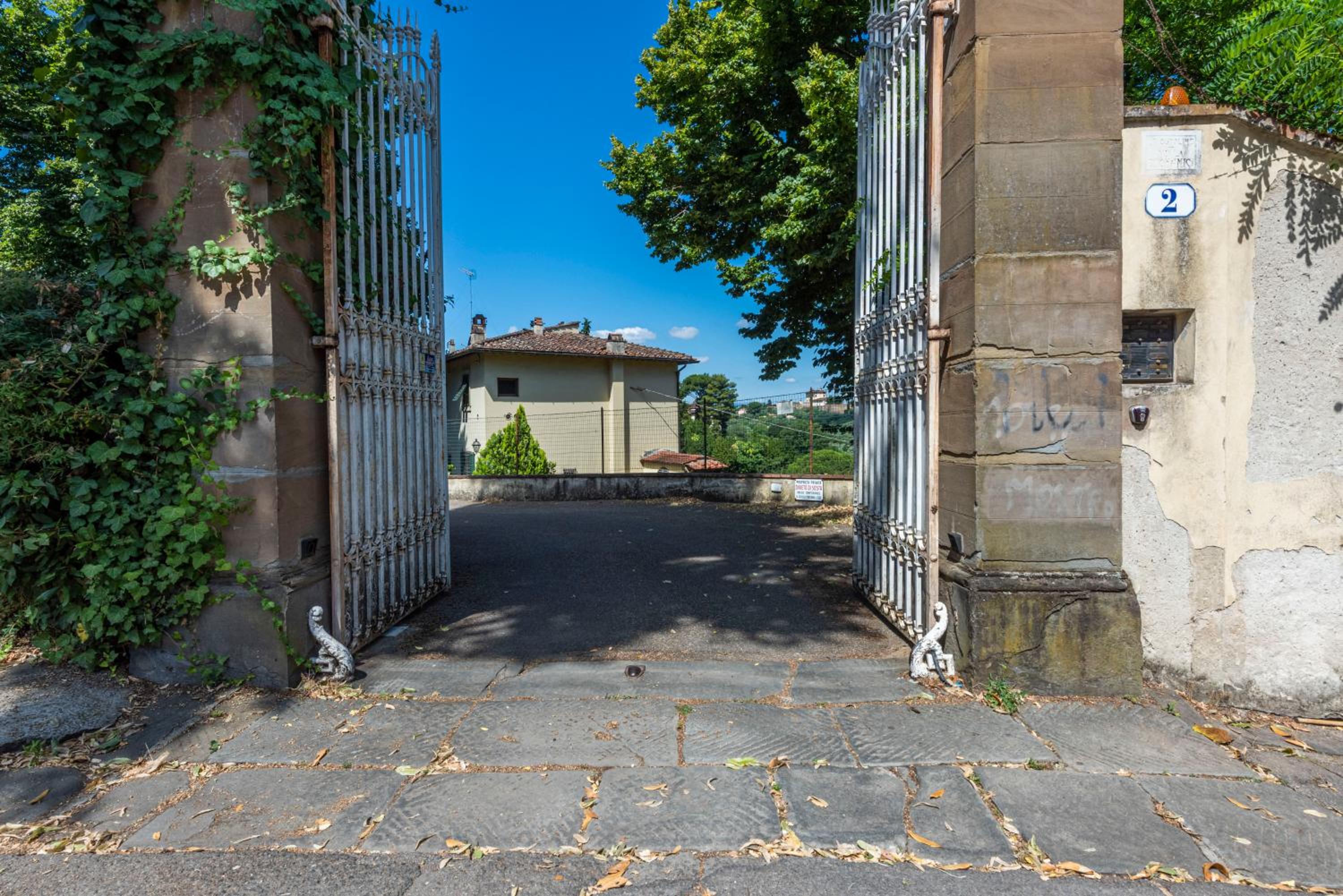 Florence Belvedere by Mmega