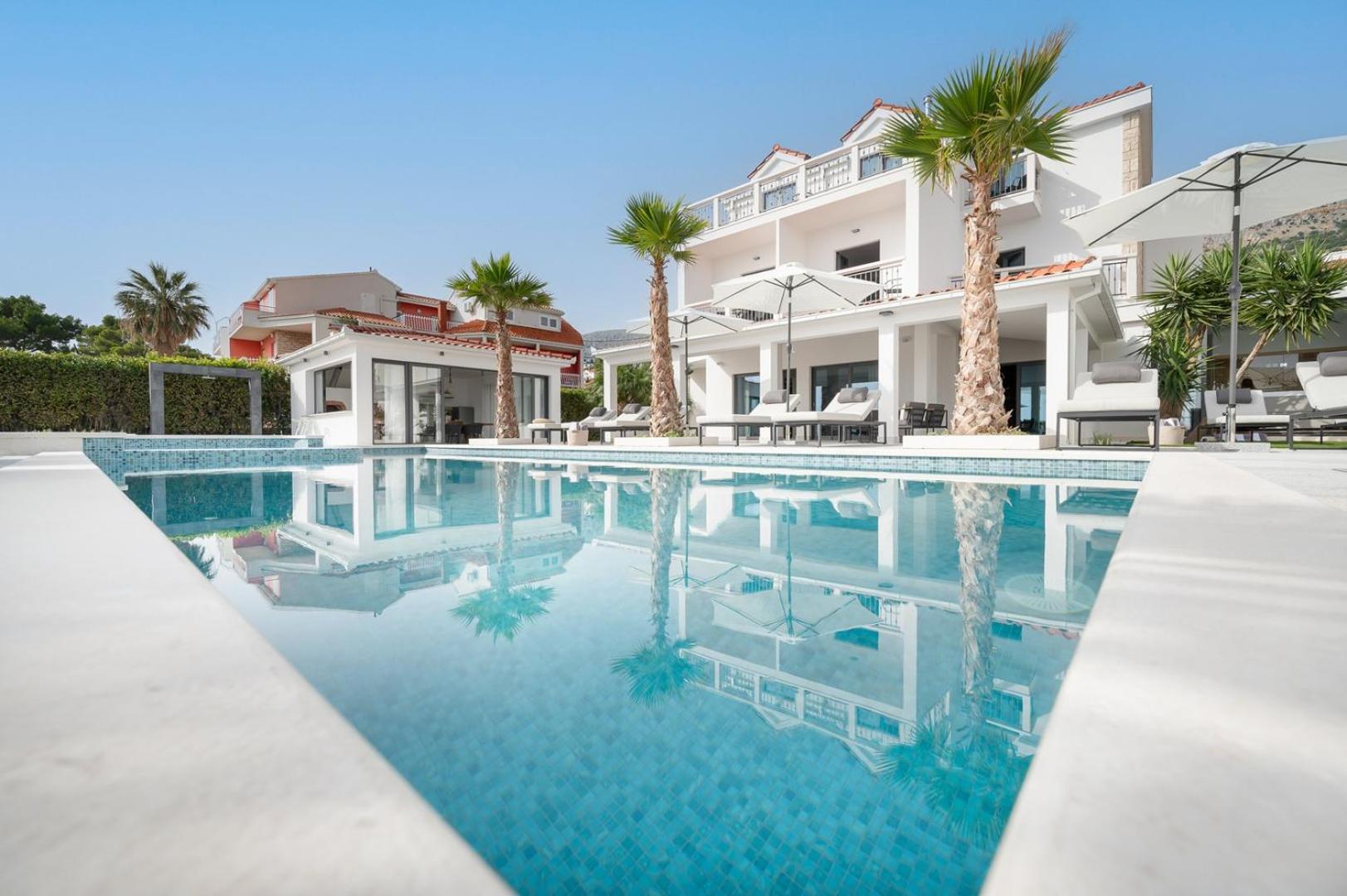 Luxury beachfront Villa Providenca view 3