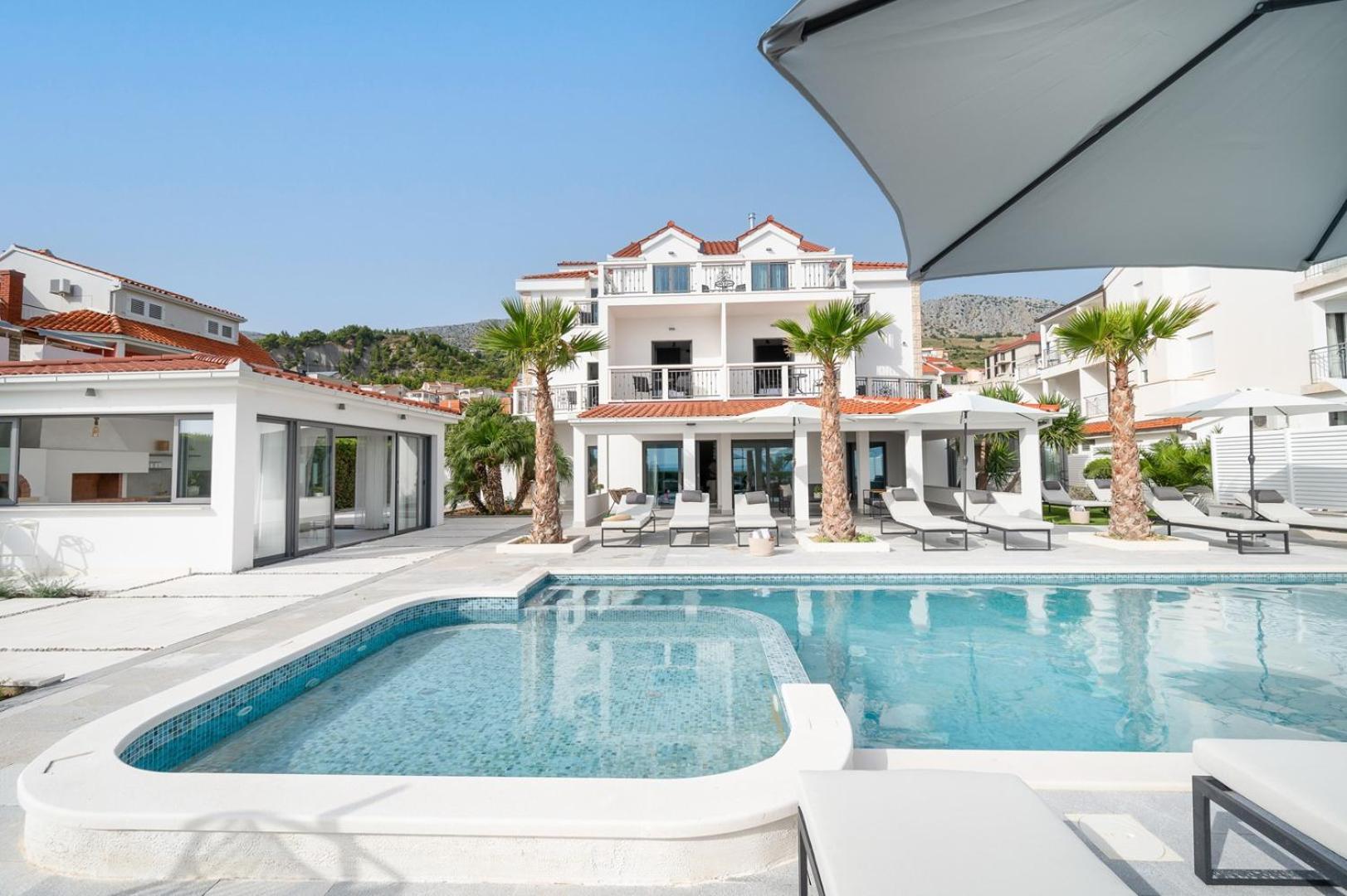 Luxury beachfront Villa Providenca view 4