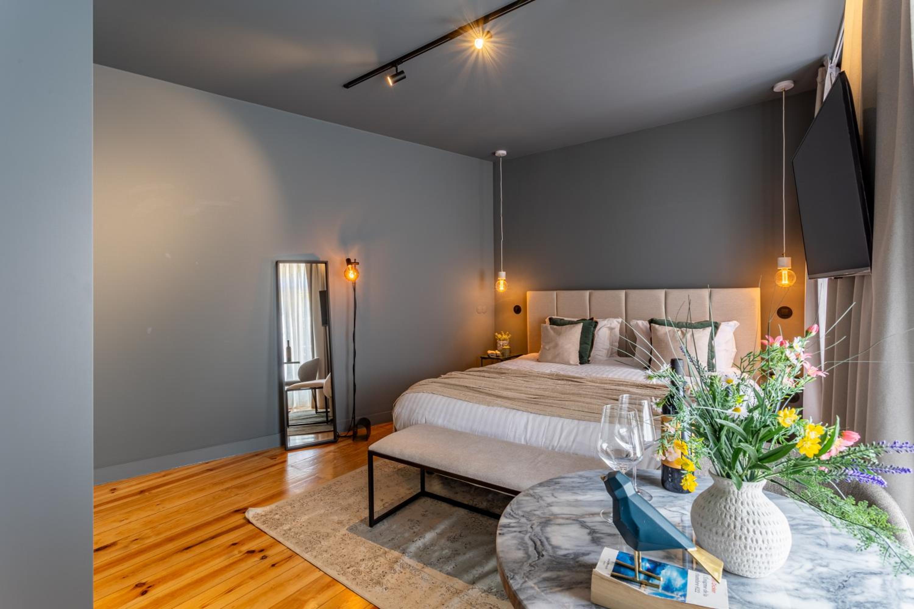 Gralhas Suites