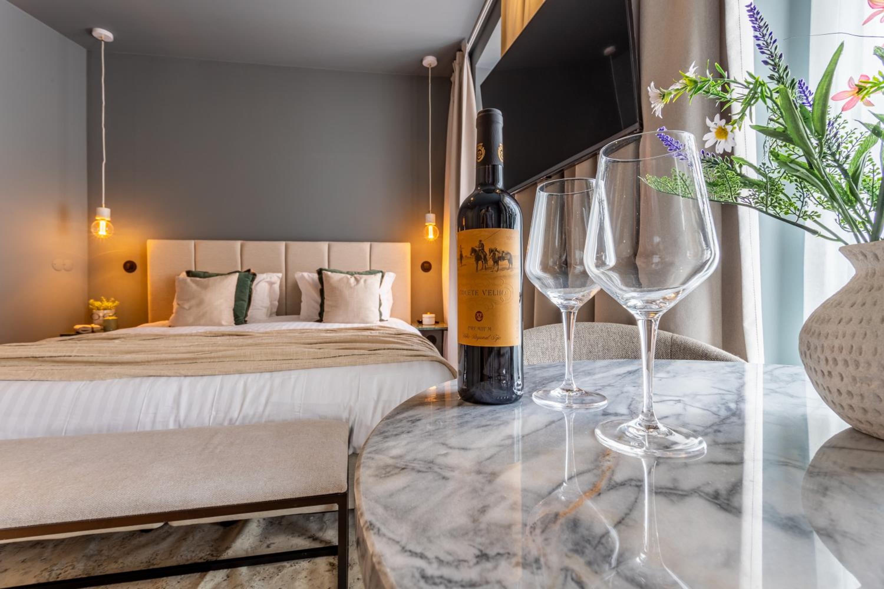 Gralhas Suites