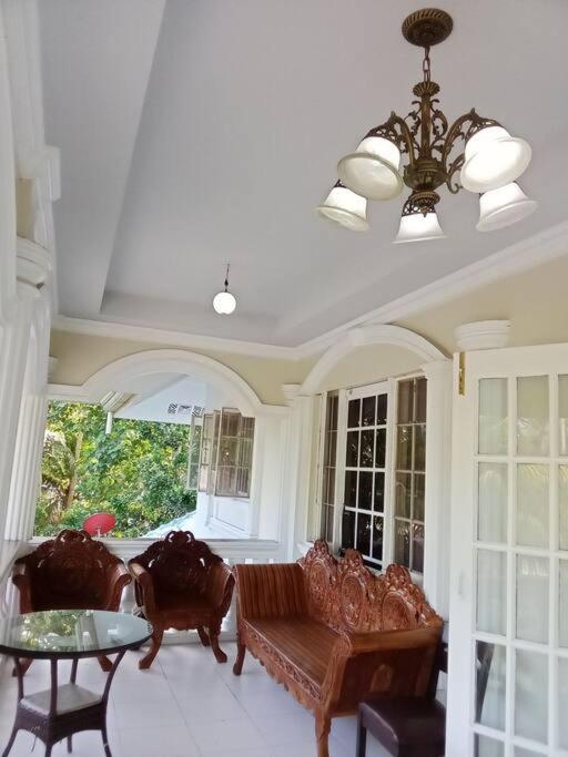 Joyce residence 15 pax